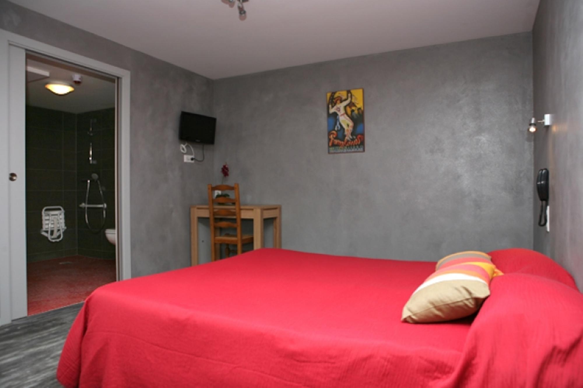 איינהודה Logis Hotel Ur-Hegian מראה חיצוני תמונה