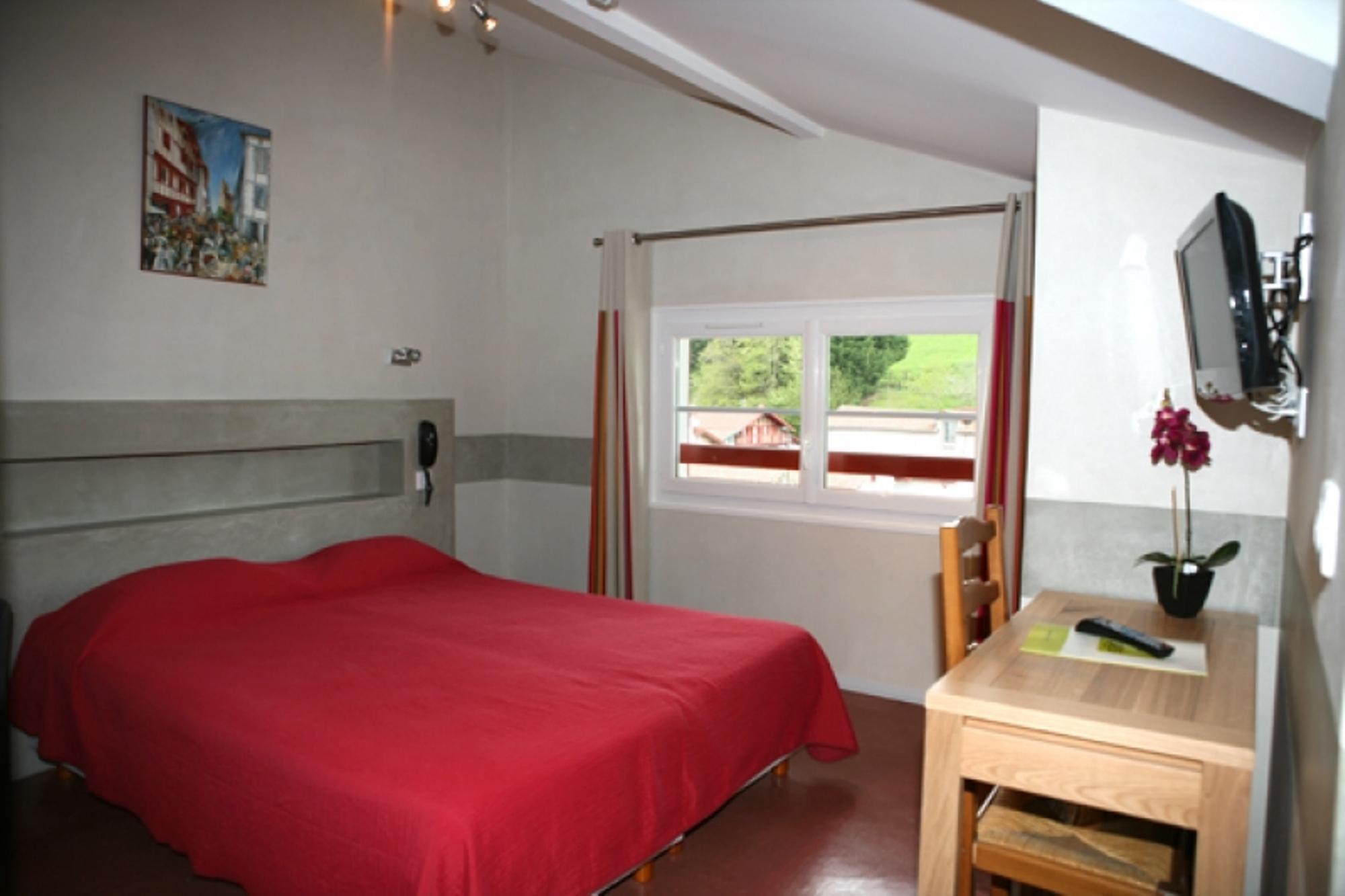 איינהודה Logis Hotel Ur-Hegian מראה חיצוני תמונה