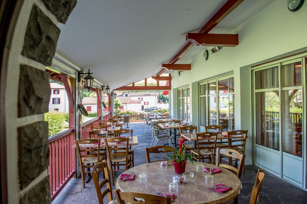 איינהודה Logis Hotel Ur-Hegian מראה חיצוני תמונה