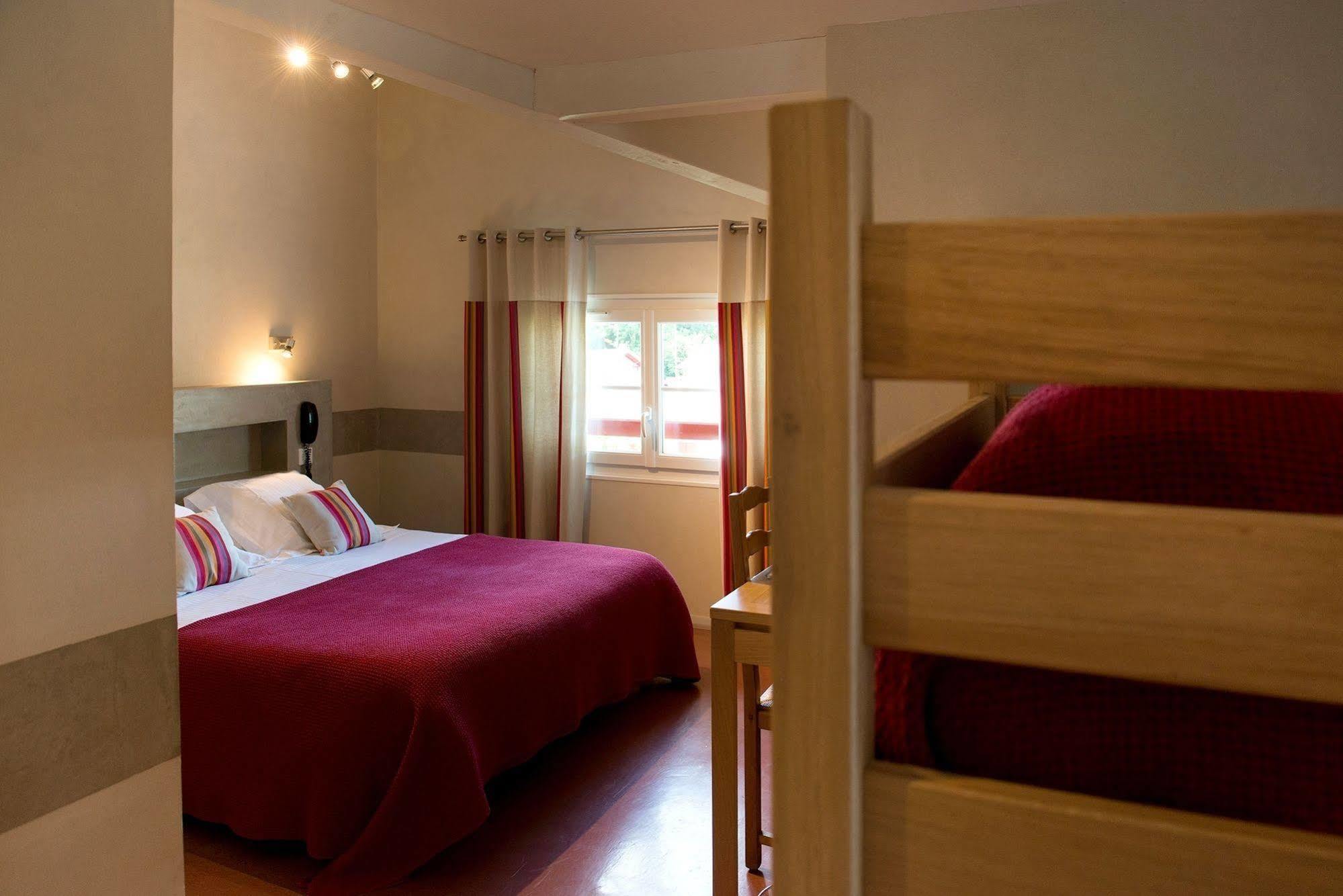 איינהודה Logis Hotel Ur-Hegian מראה חיצוני תמונה