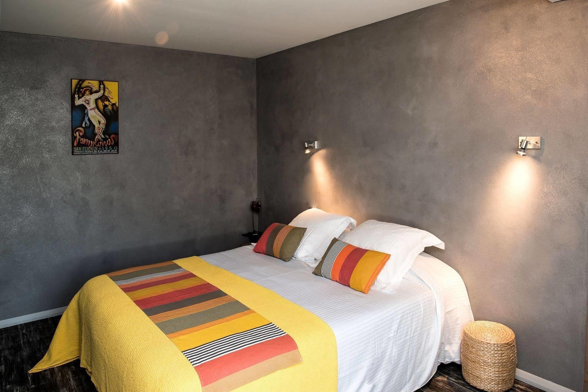 איינהודה Logis Hotel Ur-Hegian מראה חיצוני תמונה