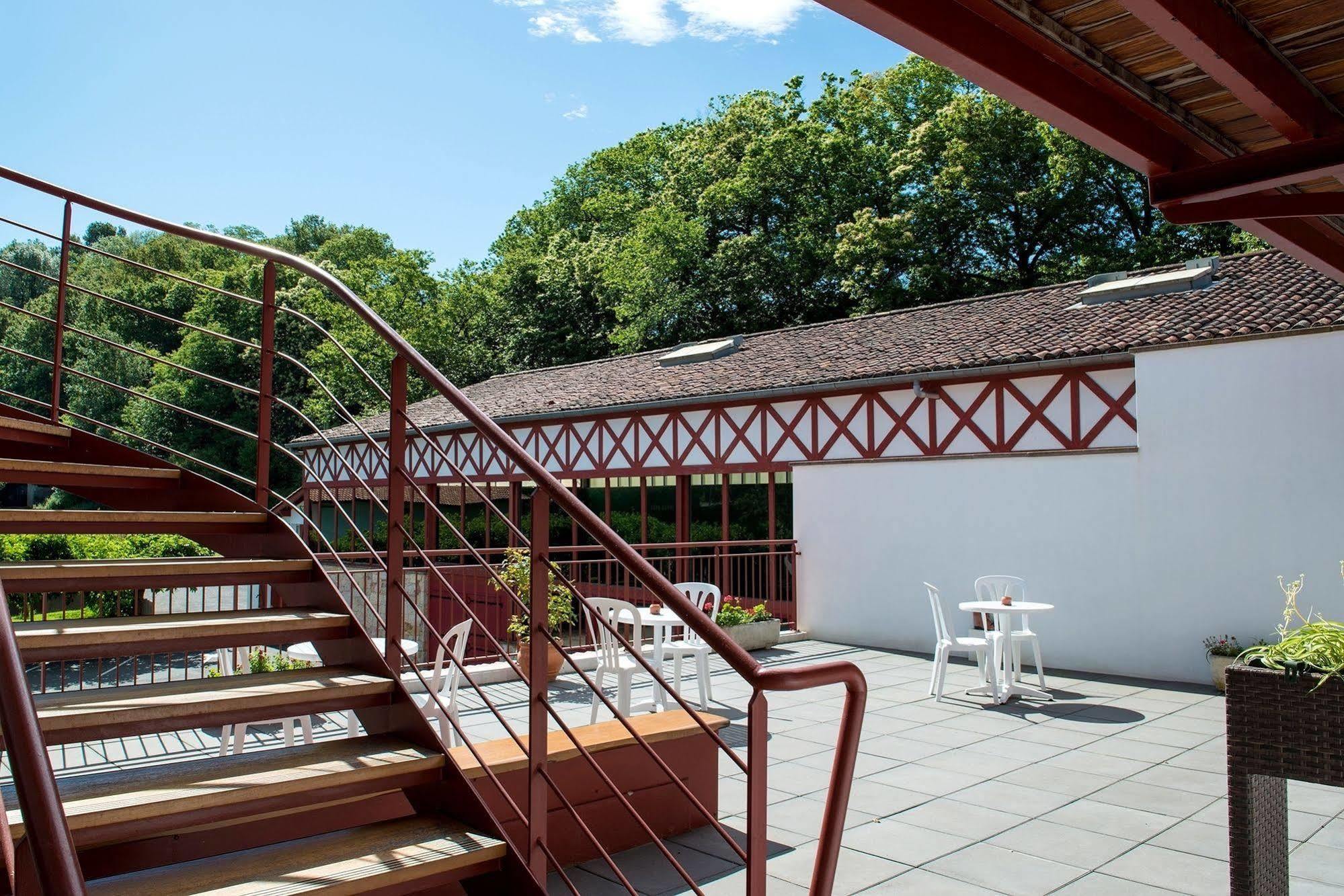 איינהודה Logis Hotel Ur-Hegian מראה חיצוני תמונה